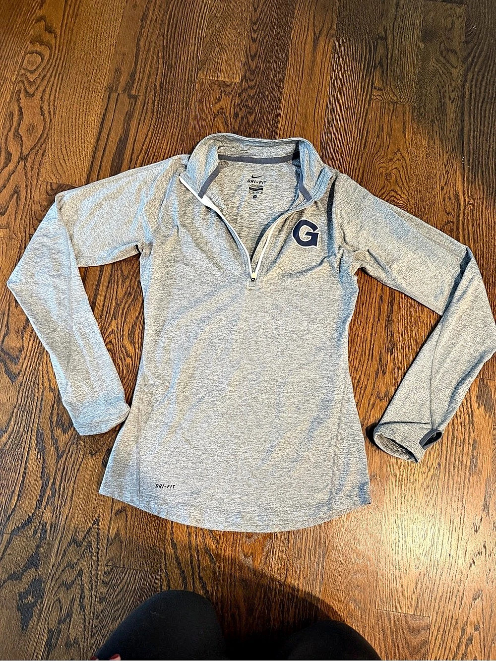 Nike Women's Dri-FIT Half-Zip Georgetown Hoyas Pullover Dri-FIT Georgetown Hoyas